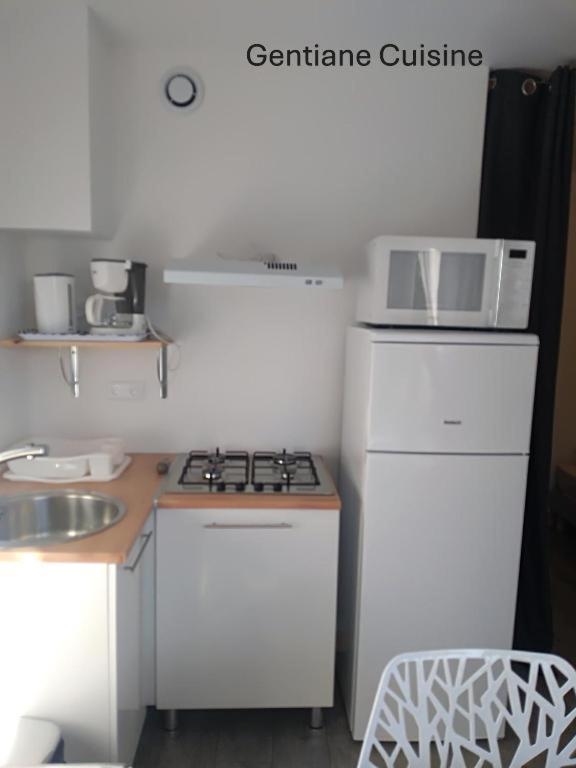 Le Relais Charraud Apartment เลอมงต์-ดอร์ ภายนอก รูปภาพ